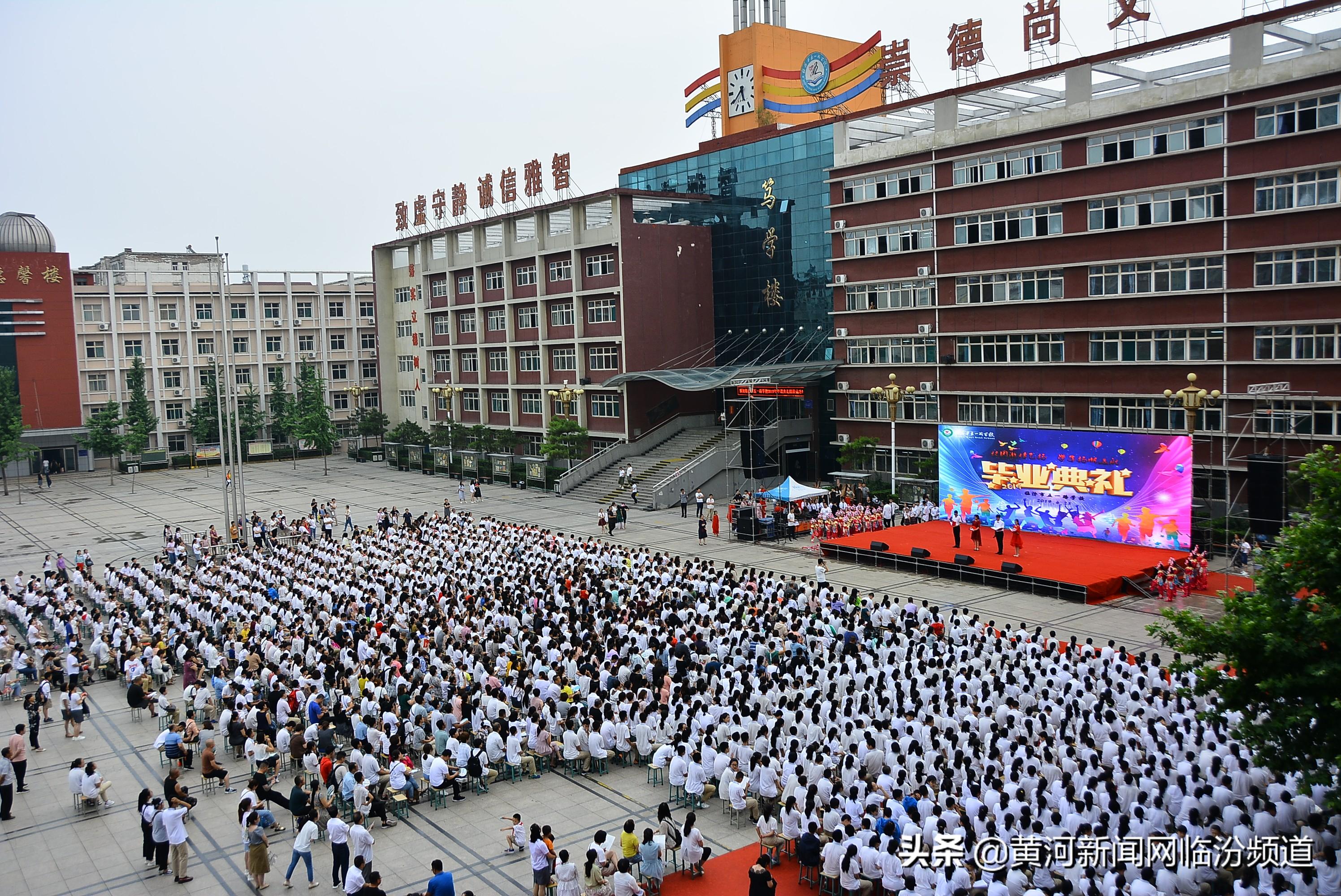 龍石鎮(zhèn)最新領(lǐng)導(dǎo)團(tuán)隊(duì)引領(lǐng)未來，開啟發(fā)展新篇章